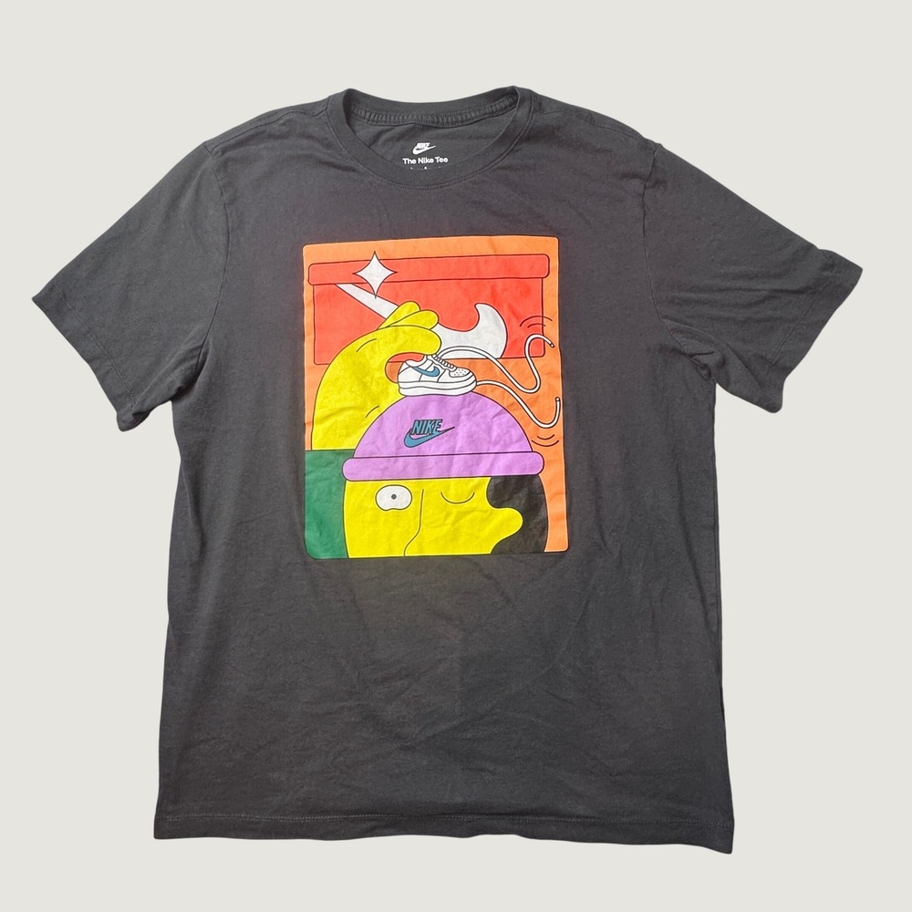 Nike T-Shirt Mens L Gray FJ1099-060‎ Graphic Cartoon Sneaker Beanie Cotton Tee